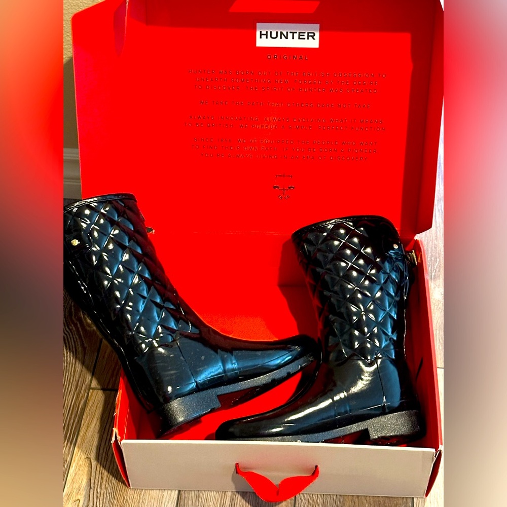 Hunter refined gloss quilt boots
